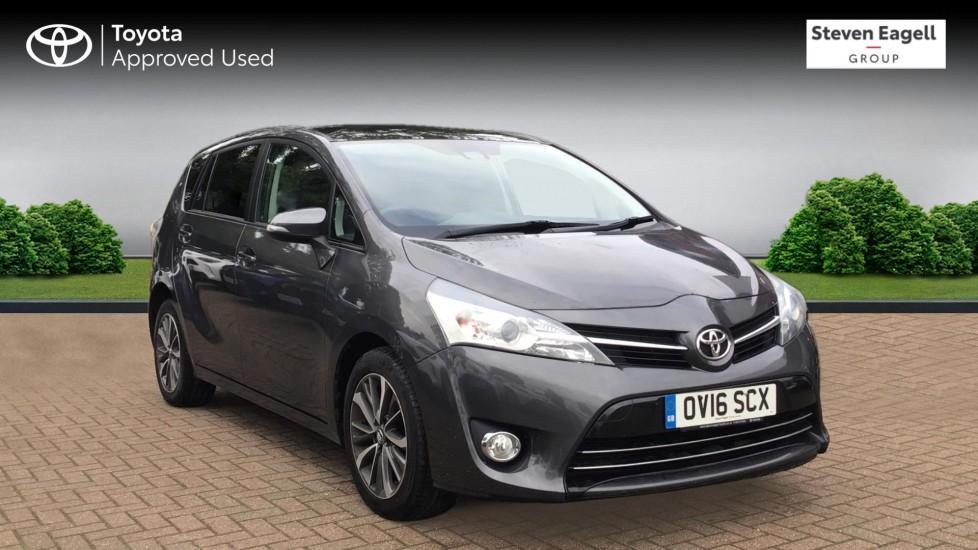 Main listing image - Toyota Verso