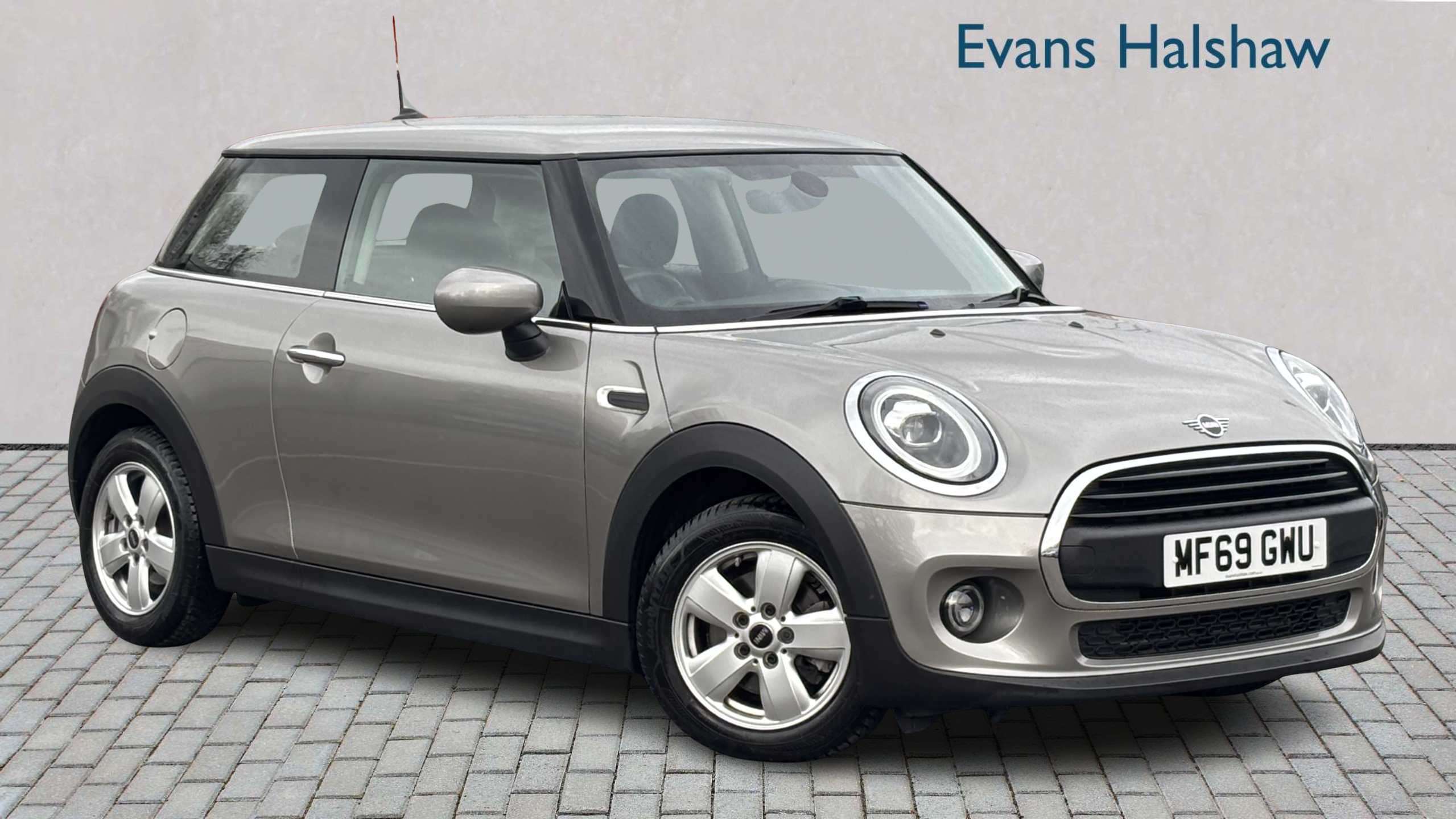Main listing image - MINI Hatchback