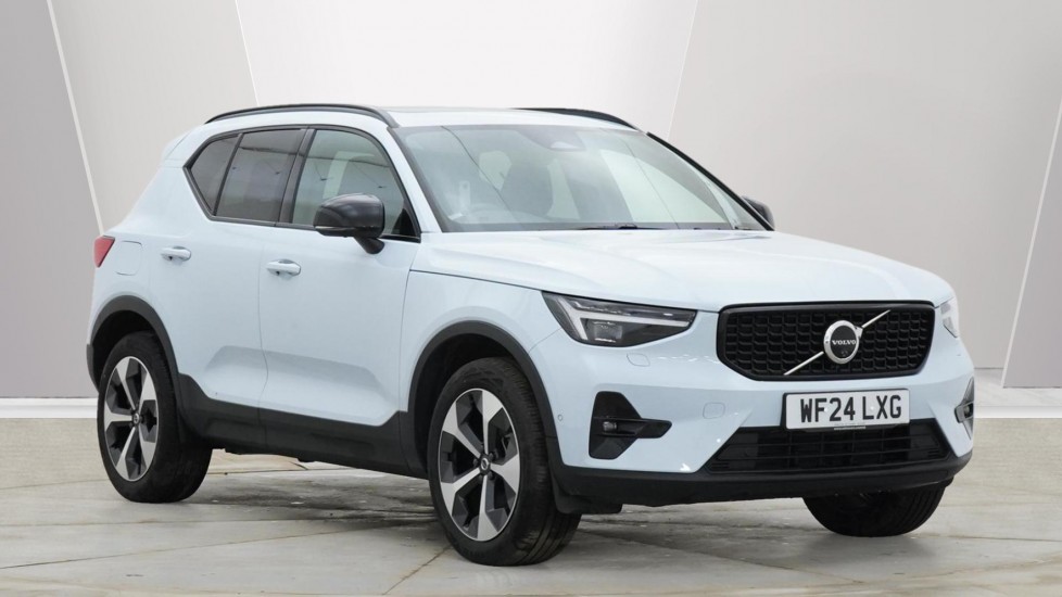 Main listing image - Volvo XC40