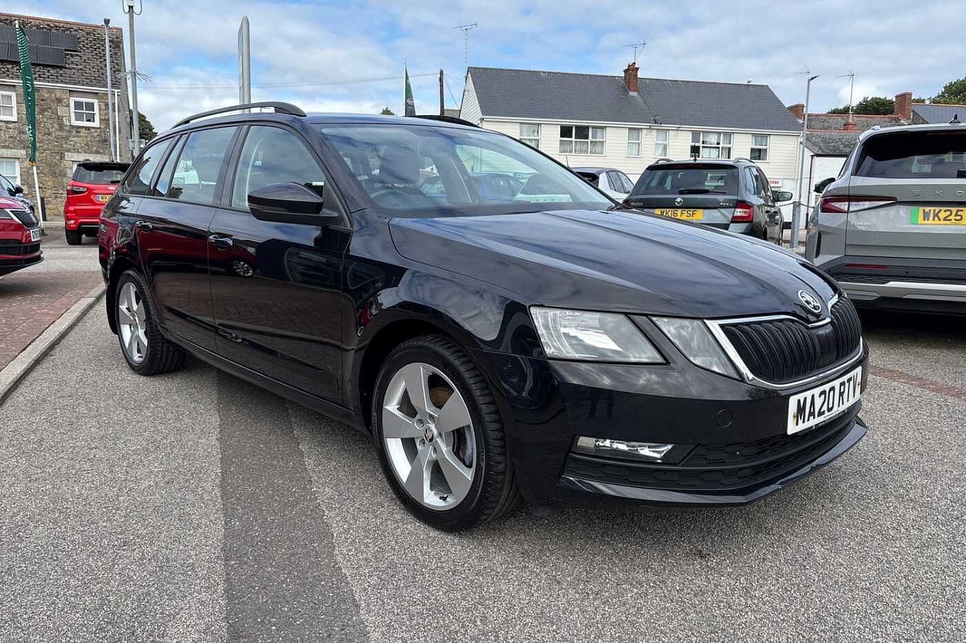 Main listing image - Skoda Octavia Estate
