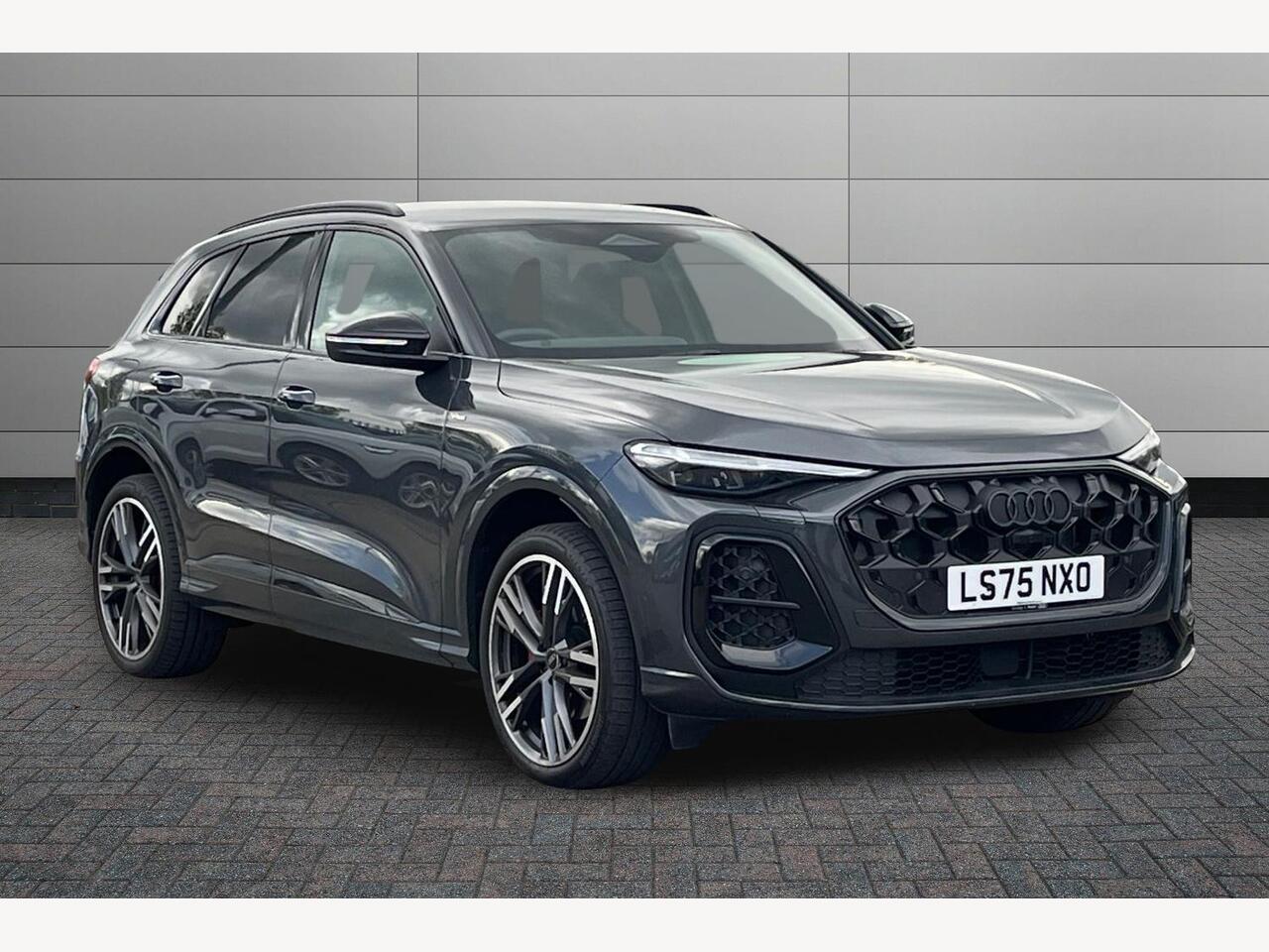 Main listing image - Audi Q5