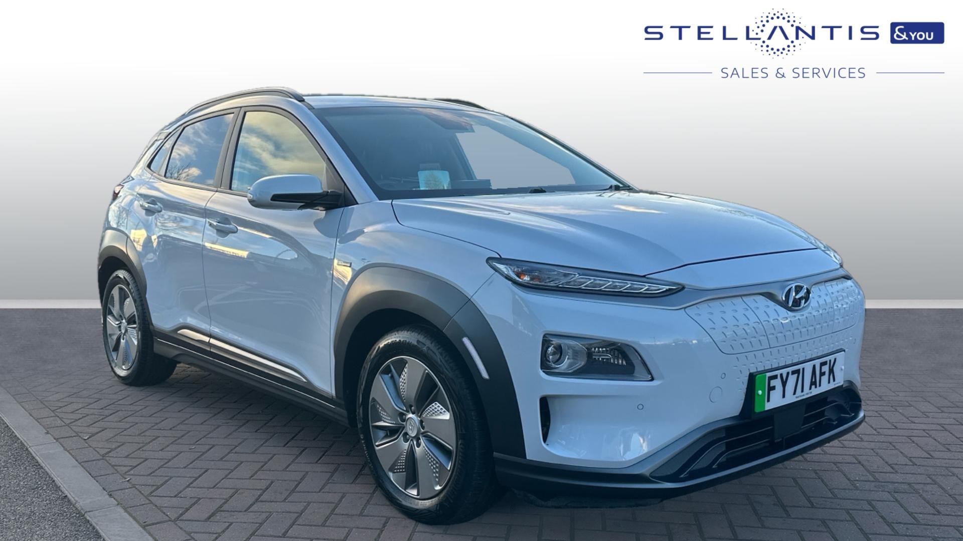 Main listing image - Hyundai Kona Electric