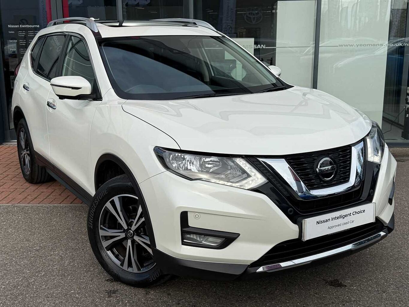 Main listing image - Nissan X-Trail