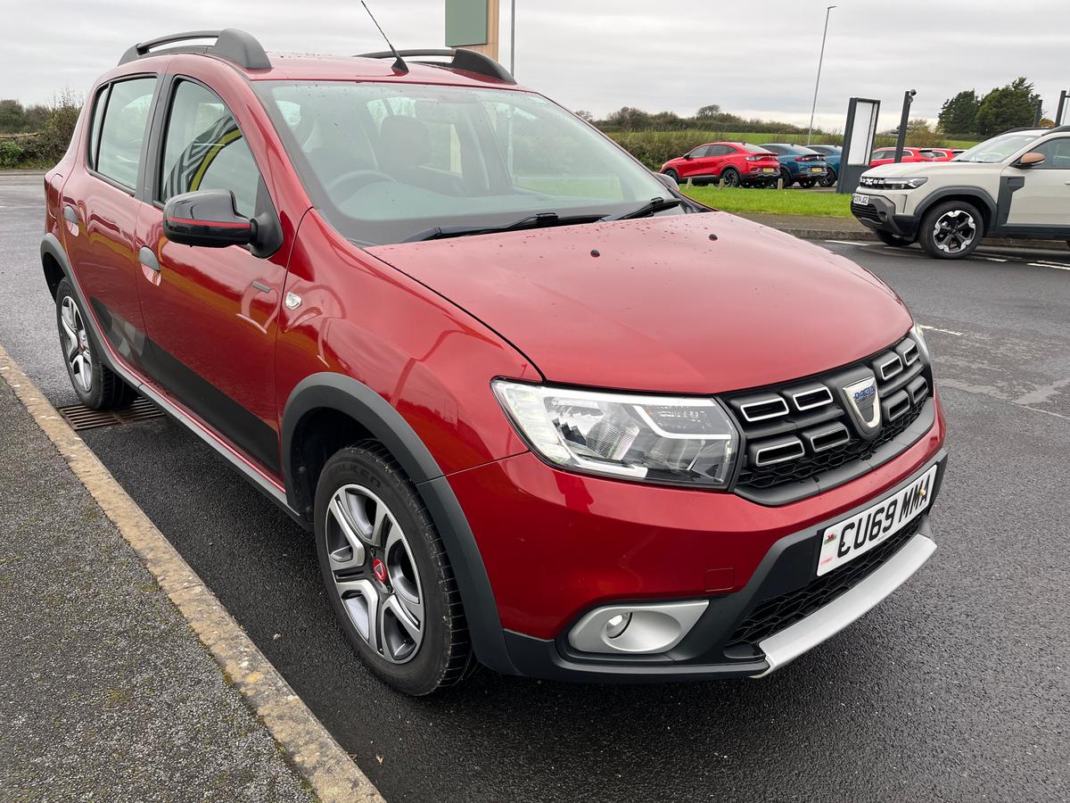 Main listing image - Dacia Sandero Stepway