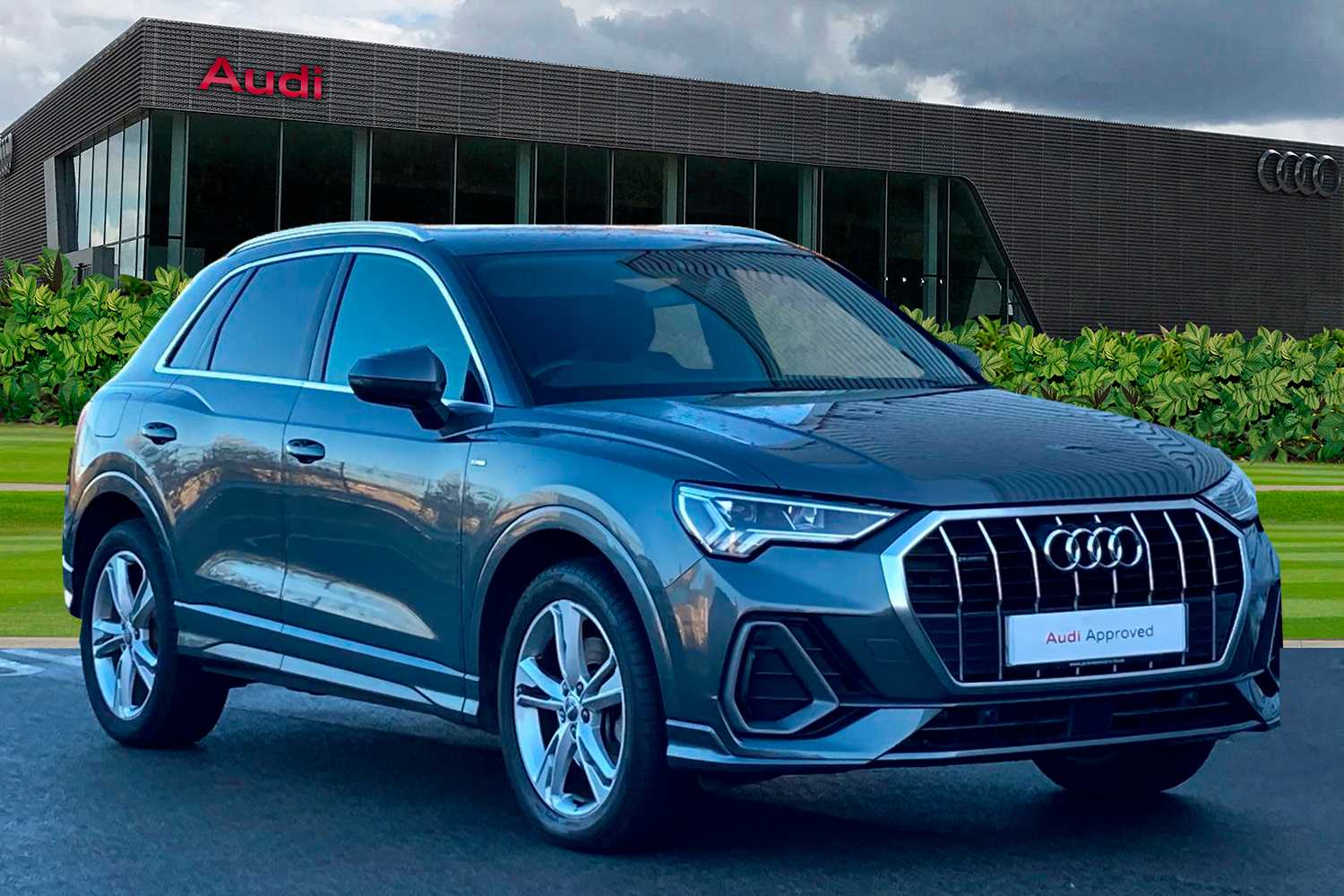 Main listing image - Audi Q3