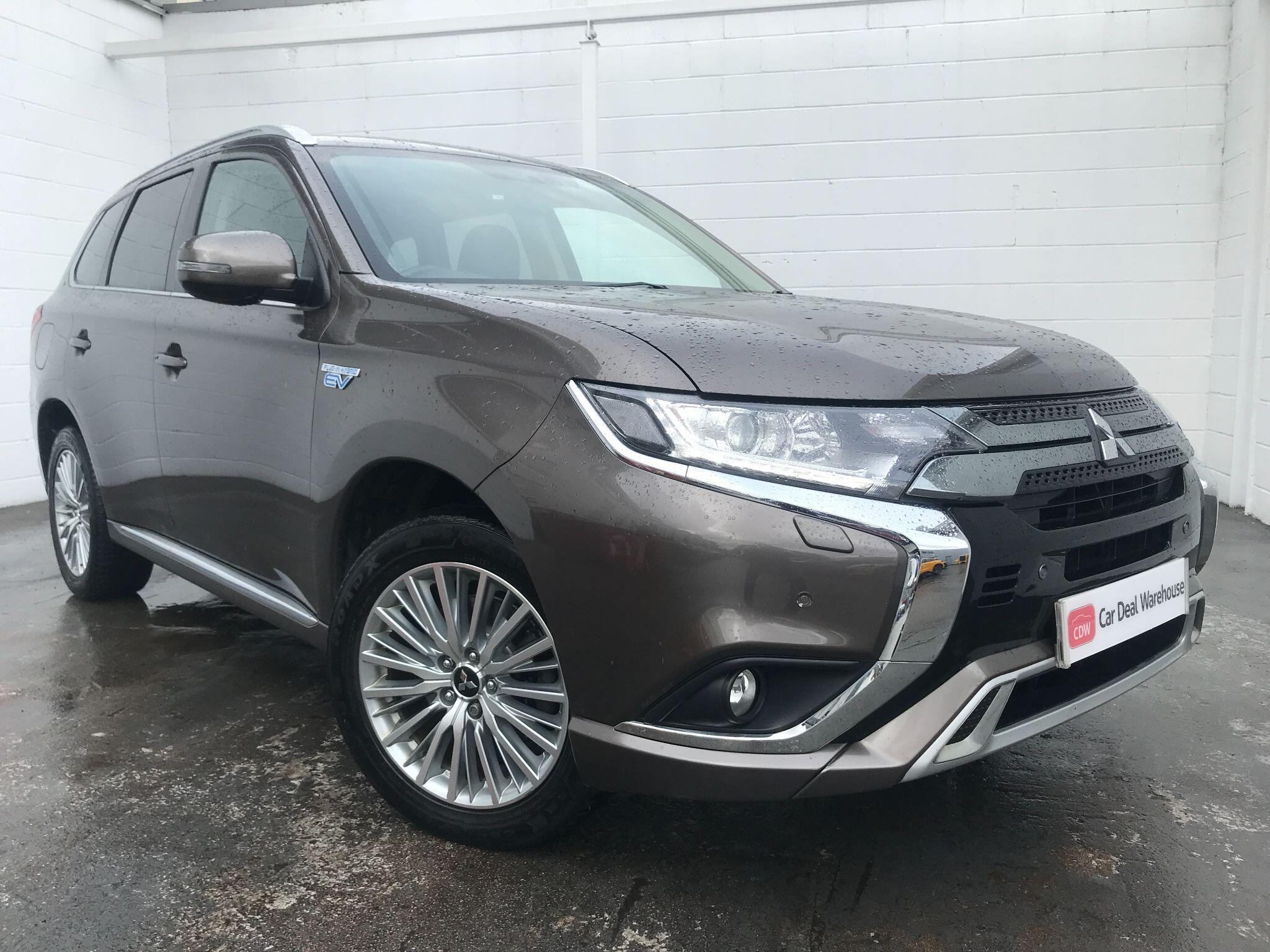 Main listing image - Mitsubishi Outlander