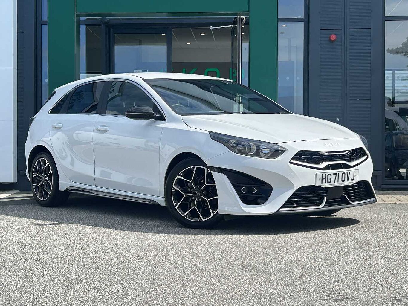 Main listing image - Kia Ceed