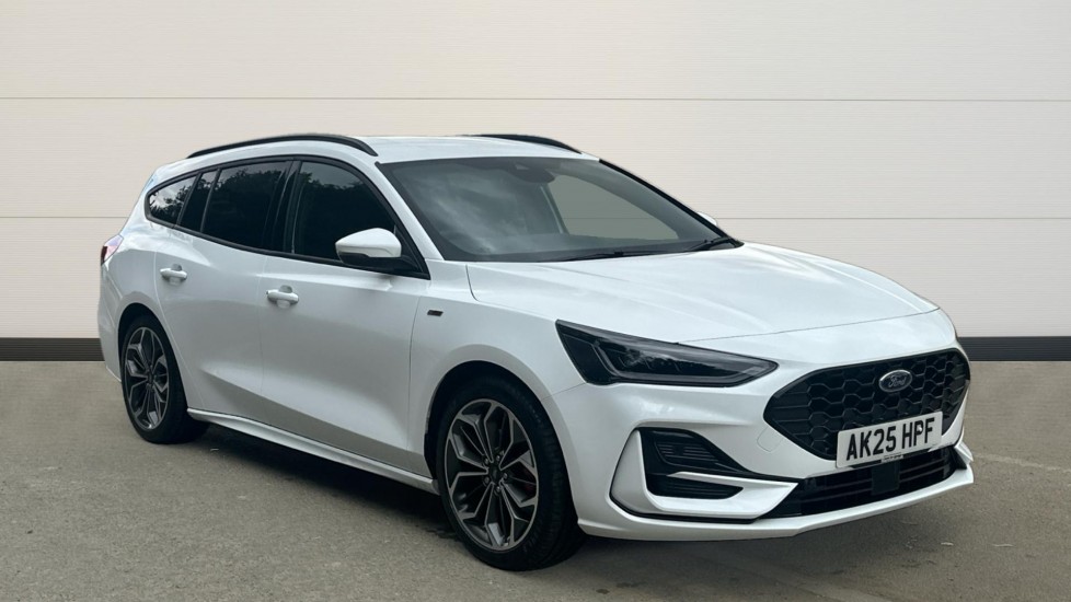 Main listing image - Ford Focus Estate