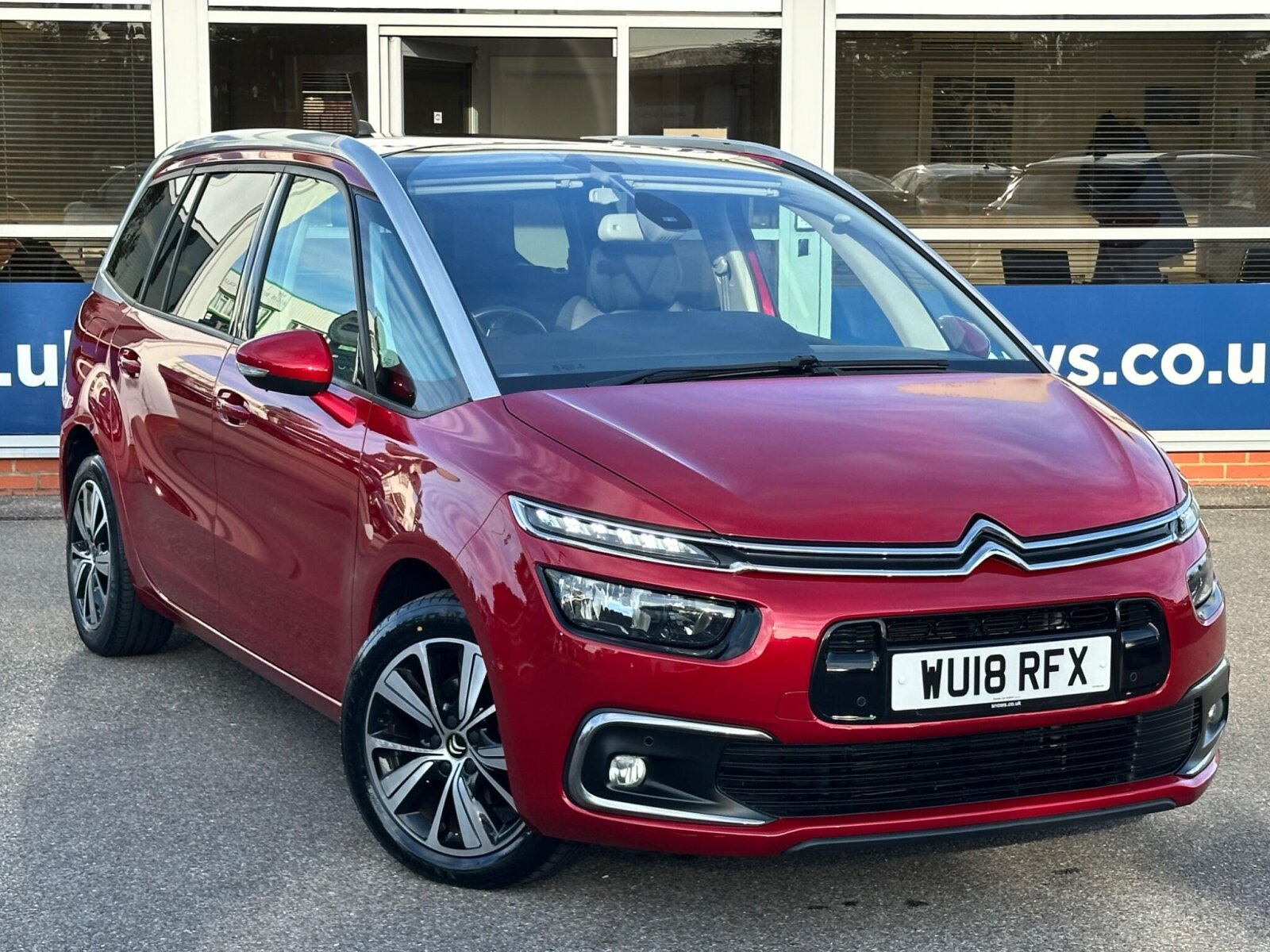 Main listing image - Citroen Grand C4 Picasso