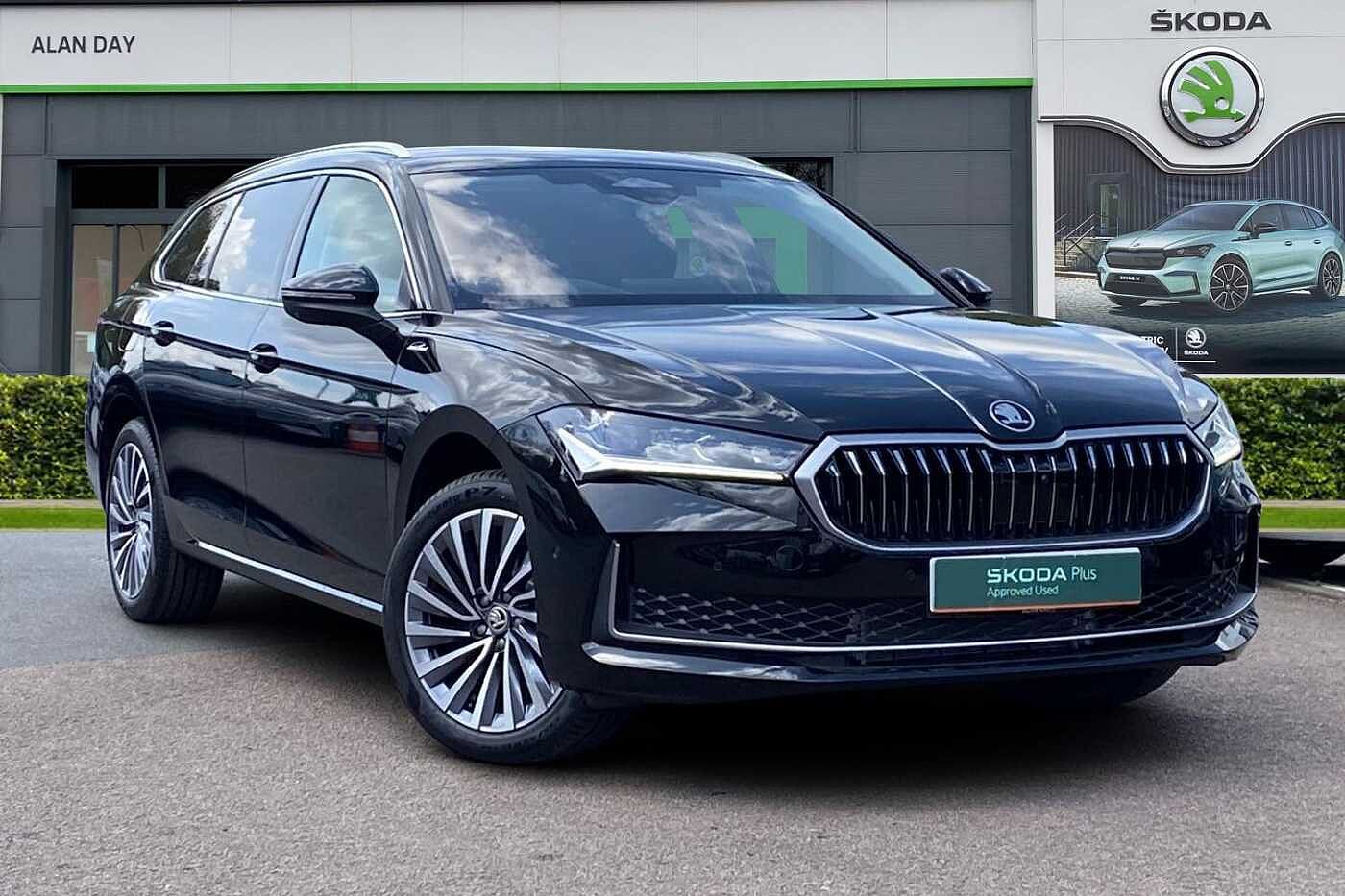 Main listing image - Skoda Superb Estate