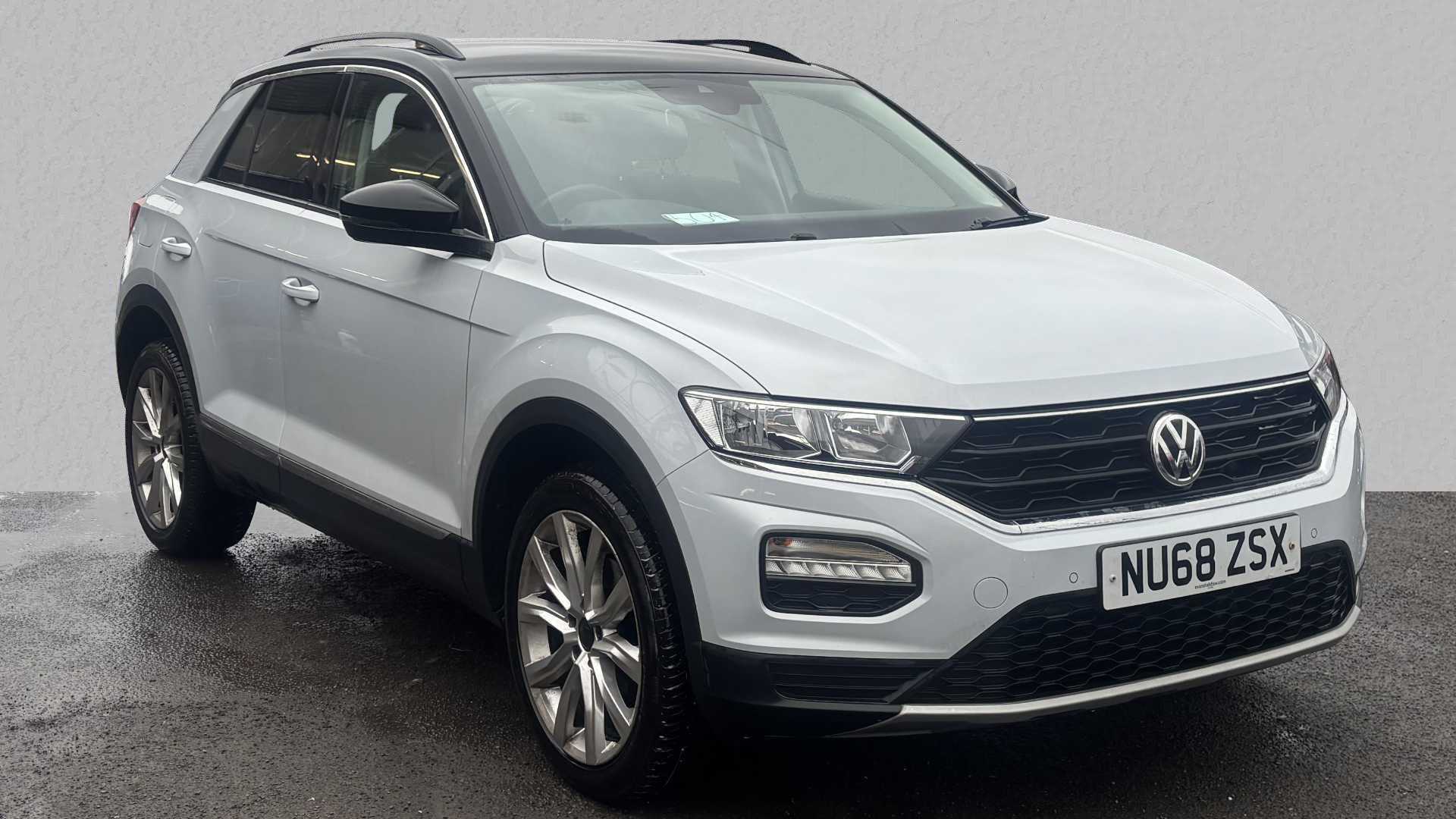 Main listing image - Volkswagen T-Roc