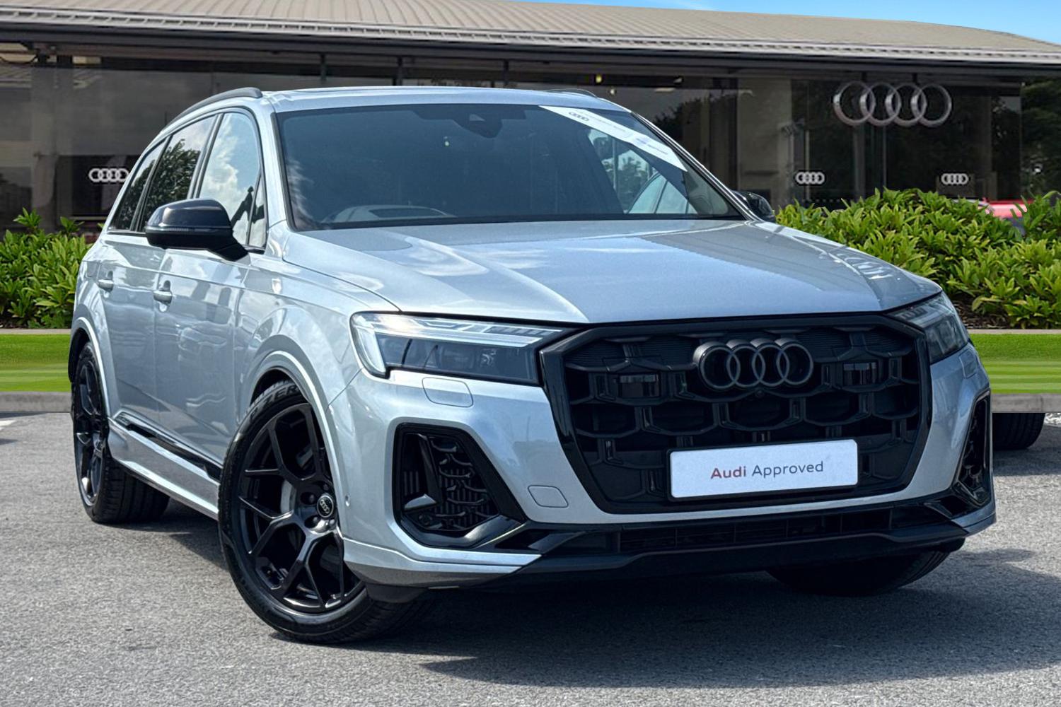 Main listing image - Audi Q7