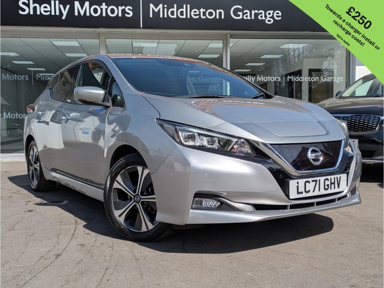 Main listing image - Nissan Leaf