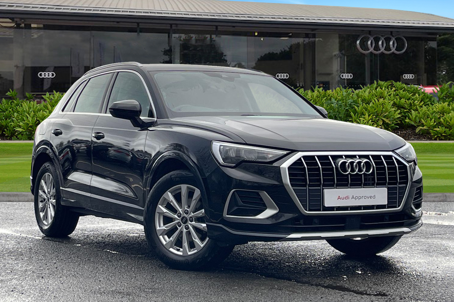 Main listing image - Audi Q3