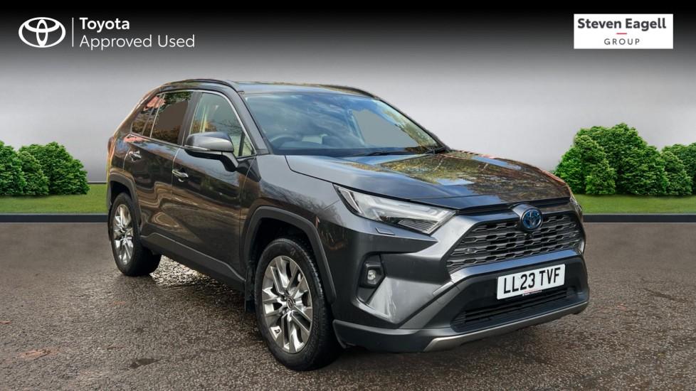 Main listing image - Toyota RAV4