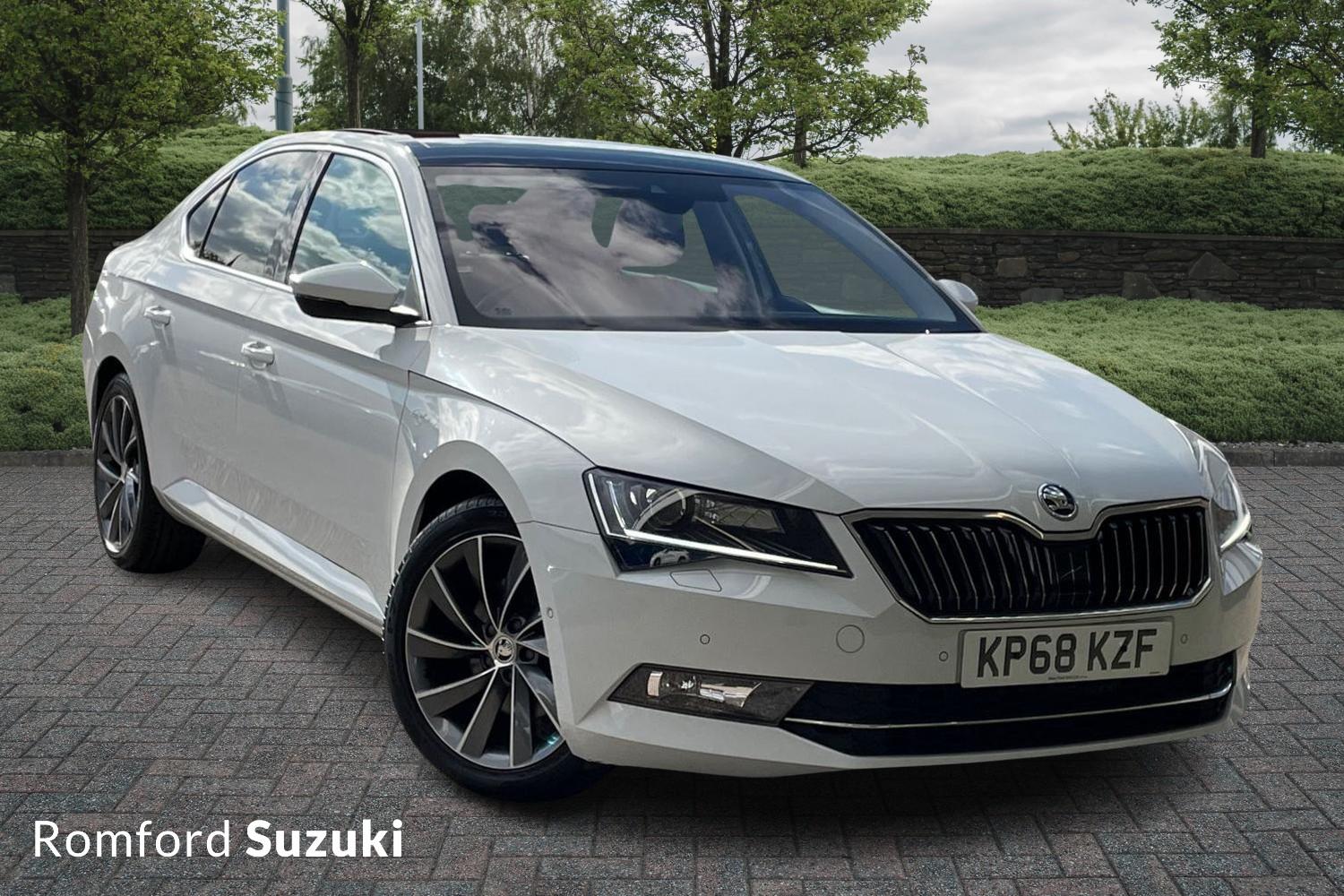 Main listing image - Skoda Superb