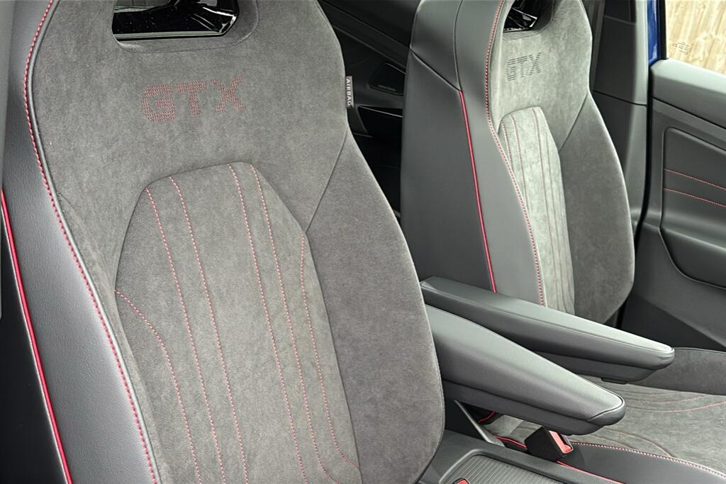 Main listing image - Volkswagen ID.4