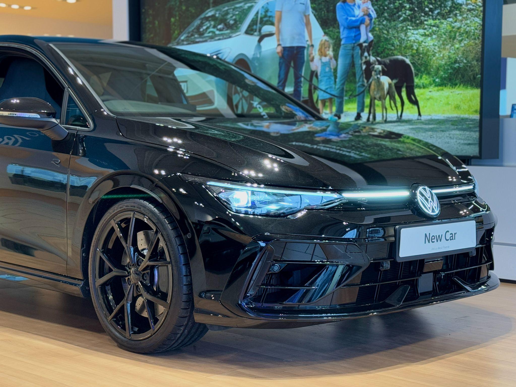 Main listing image - Volkswagen Golf R