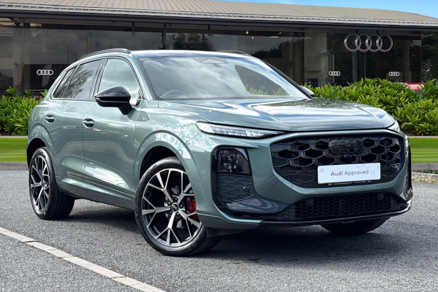 Main listing image - Audi Q3