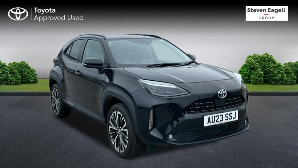 Main listing image - Toyota Yaris Cross