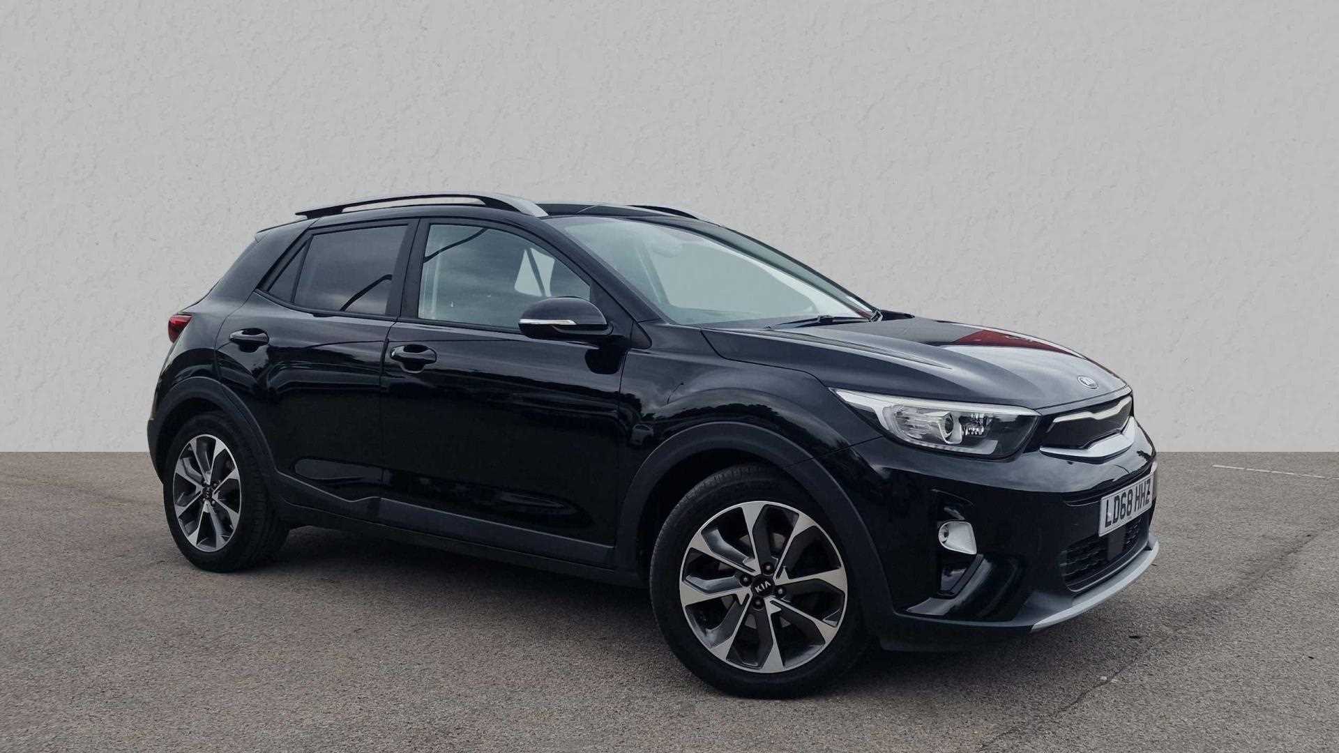Main listing image - Kia Stonic