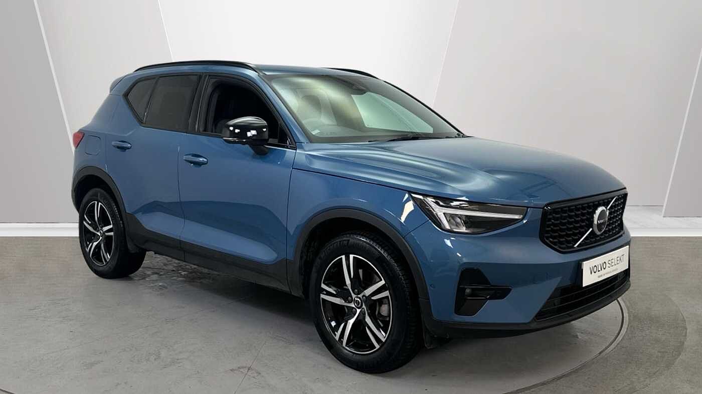 Main listing image - Volvo XC40