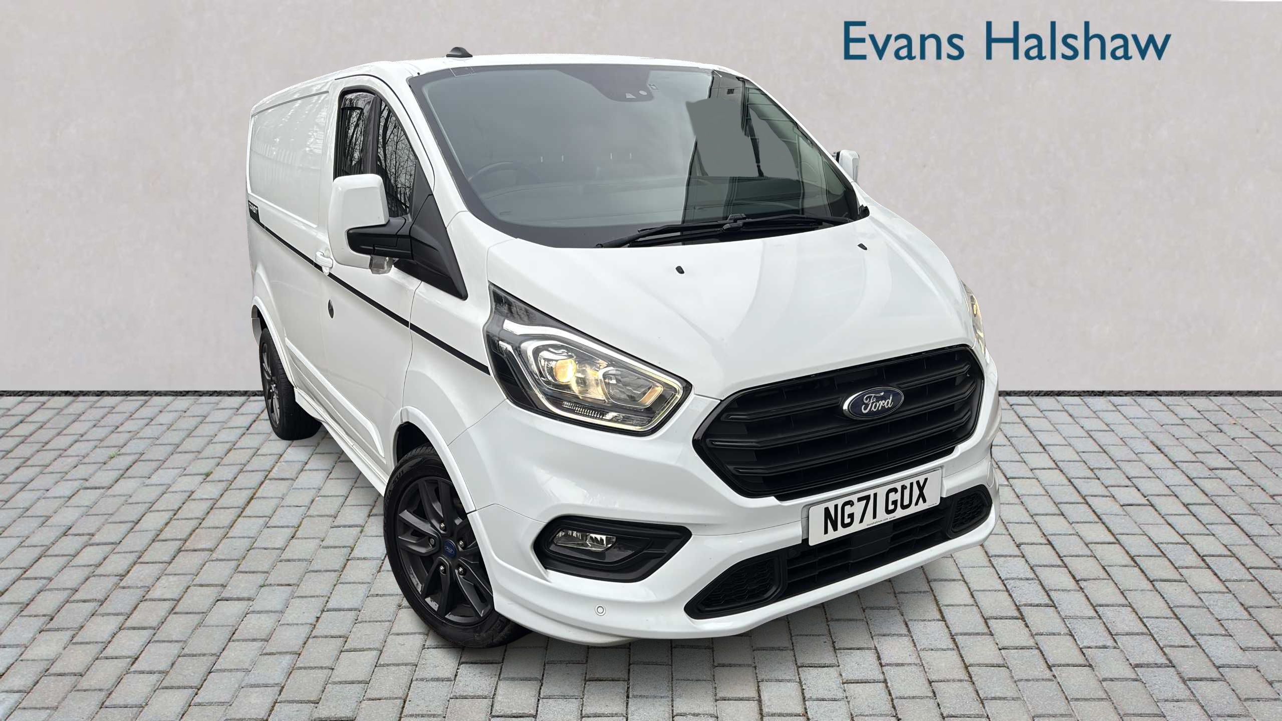 Main listing image - Ford Transit Custom