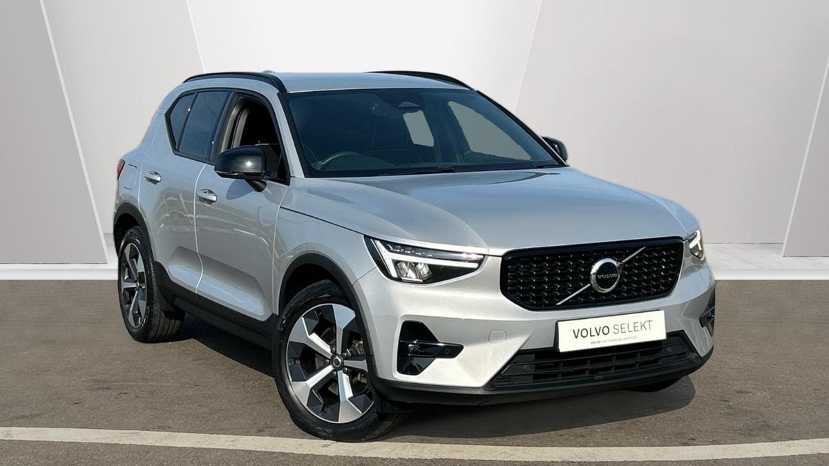 Main listing image - Volvo XC40