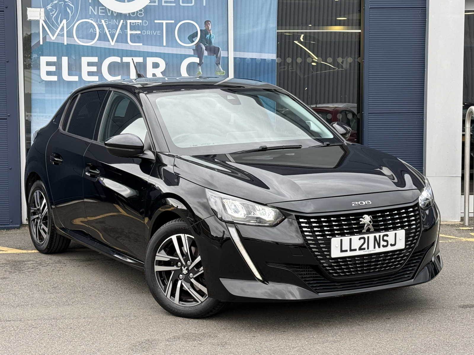 Main listing image - Peugeot 208