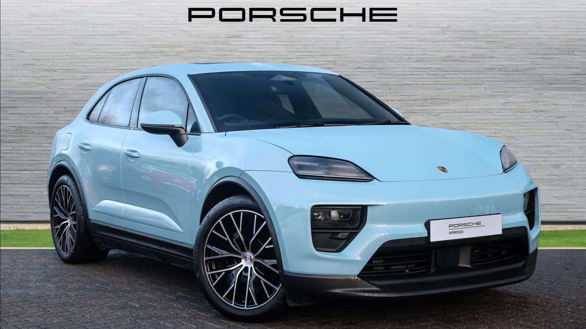 Main listing image - Porsche Macan