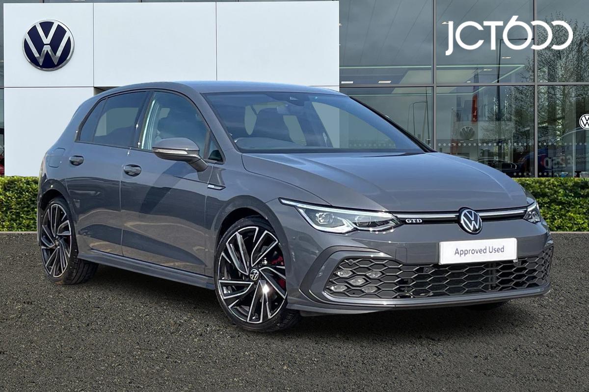 Main listing image - Volkswagen Golf