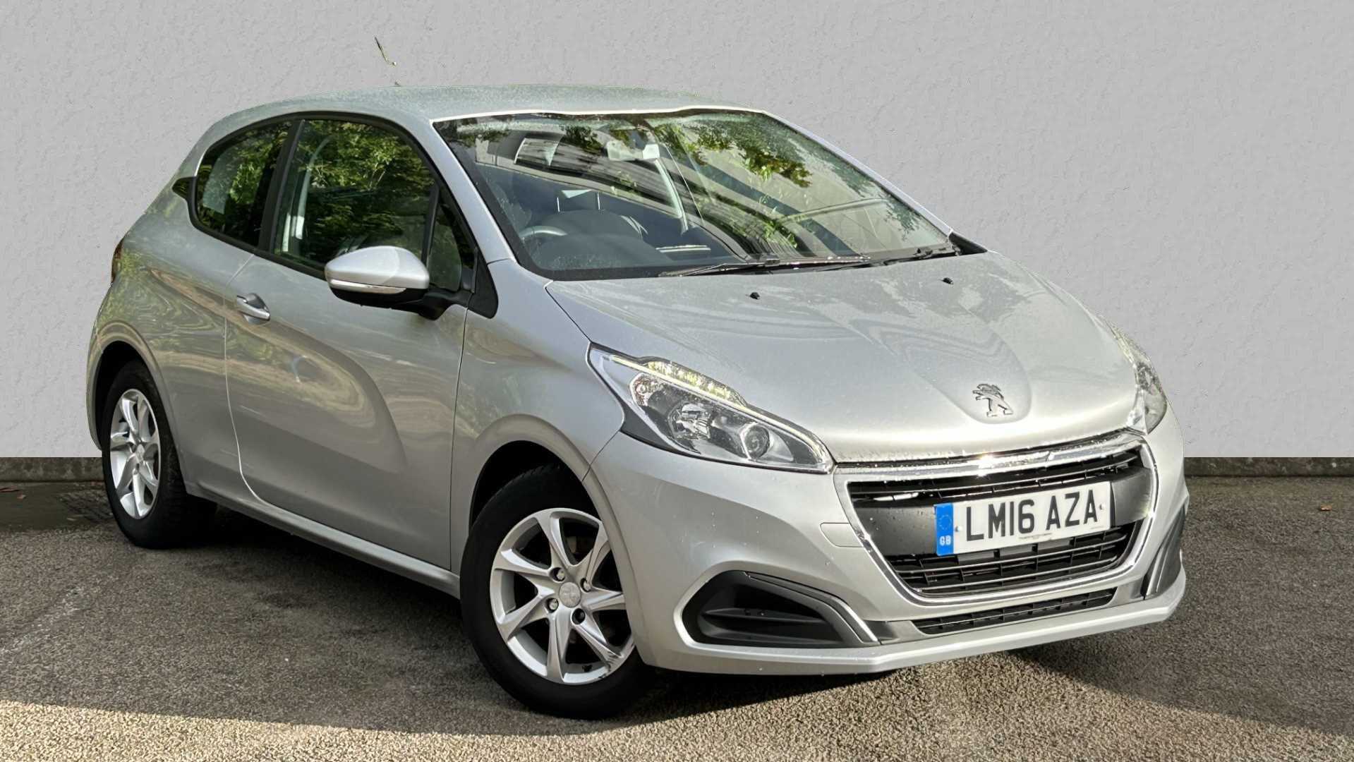 Main listing image - Peugeot 208