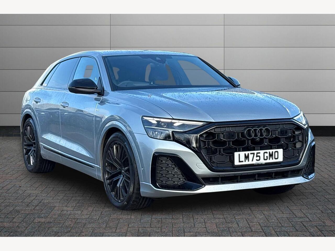 Main listing image - Audi Q8
