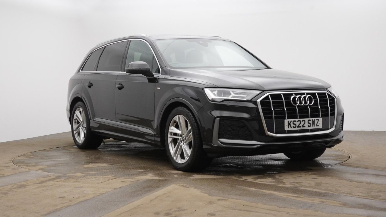 Main listing image - Audi Q7