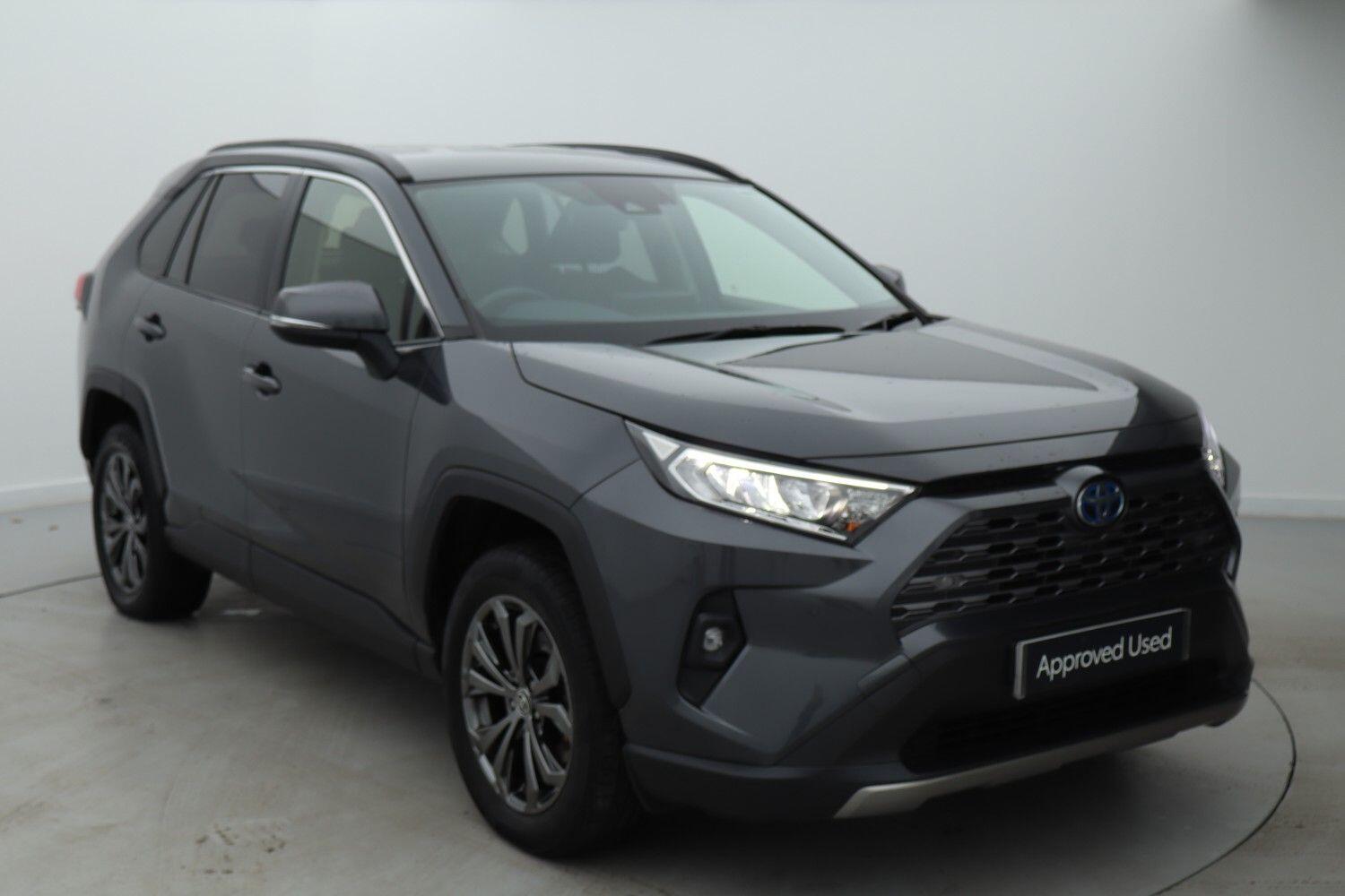 Main listing image - Toyota RAV4