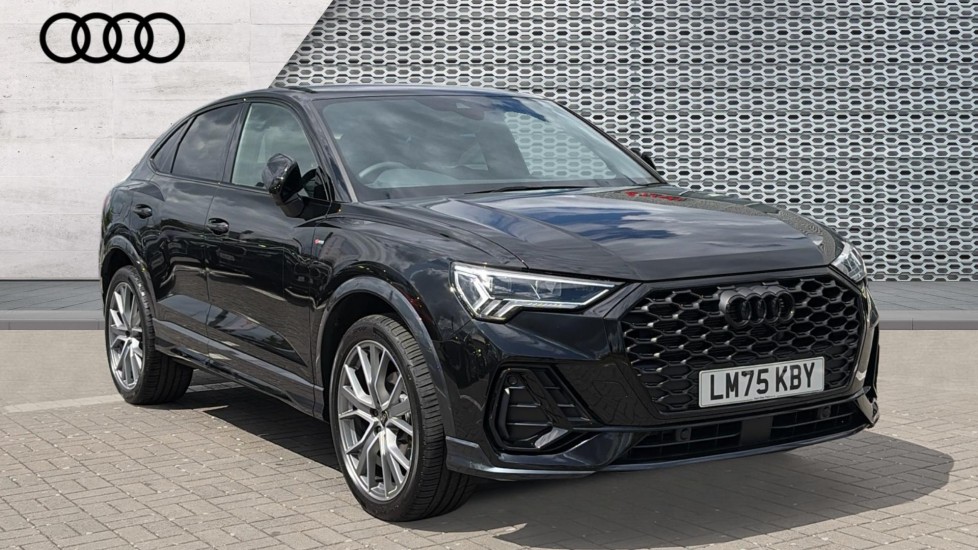 Main listing image - Audi Q3