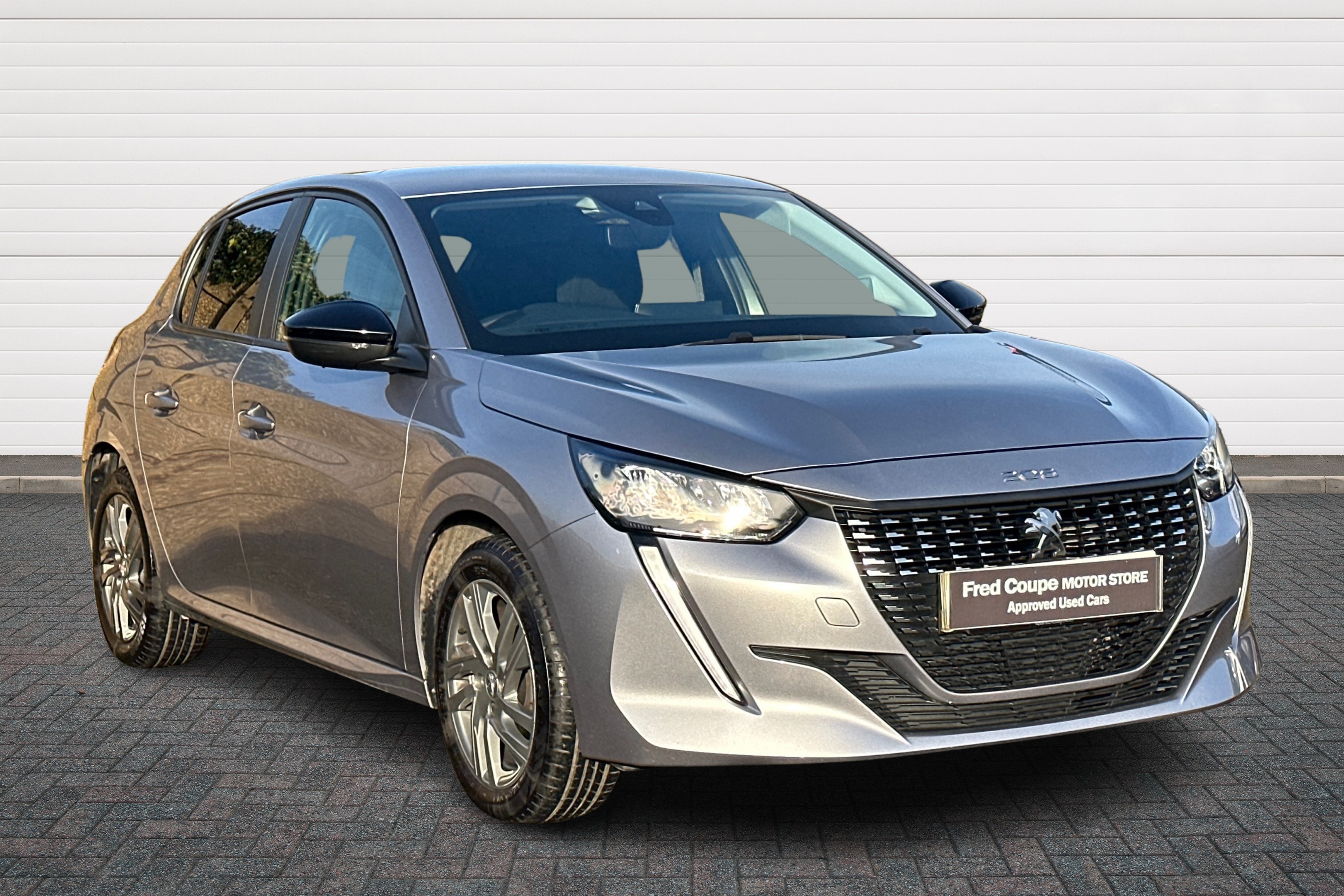 Main listing image - Peugeot 208