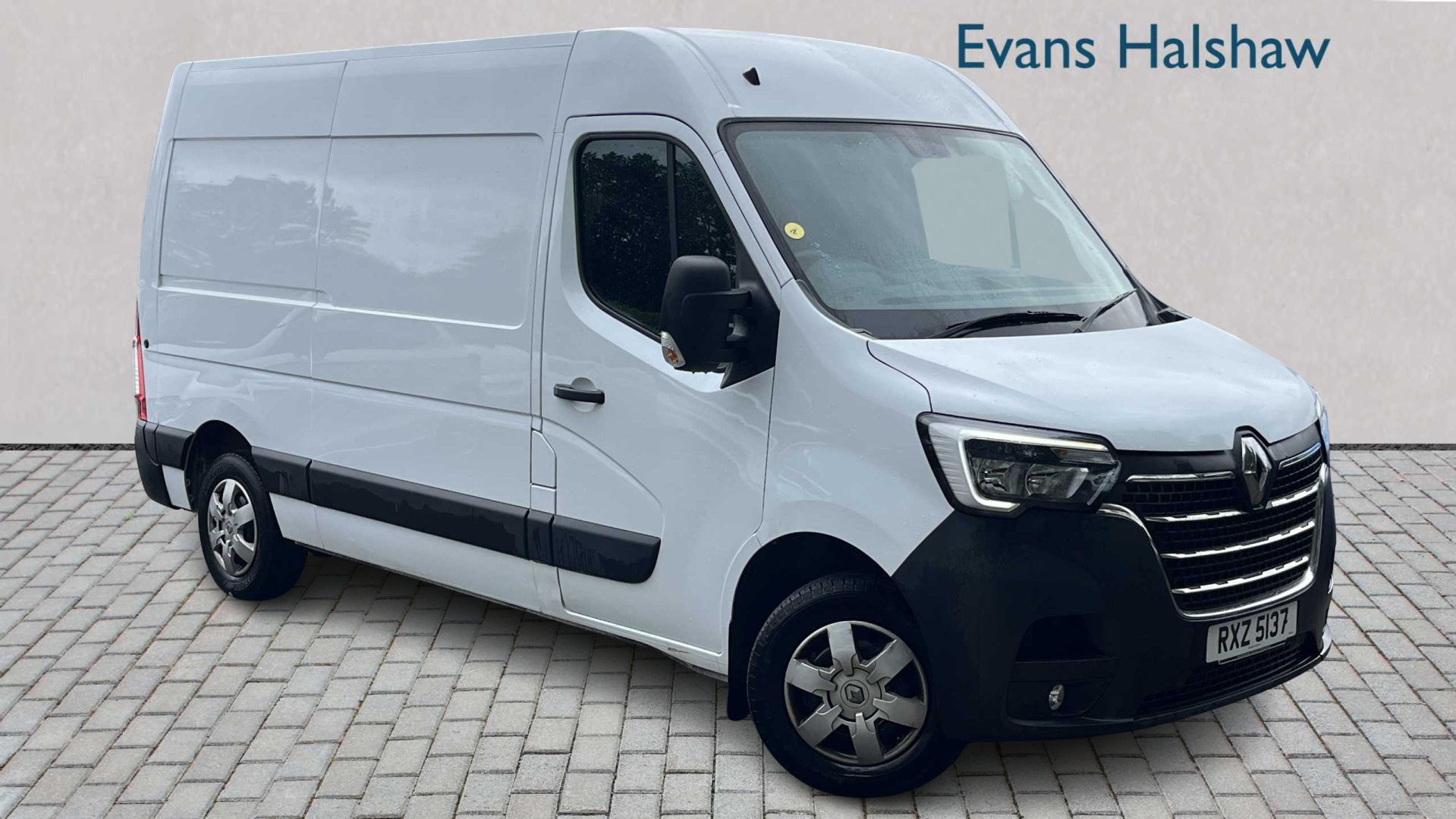 Main listing image - Renault Master