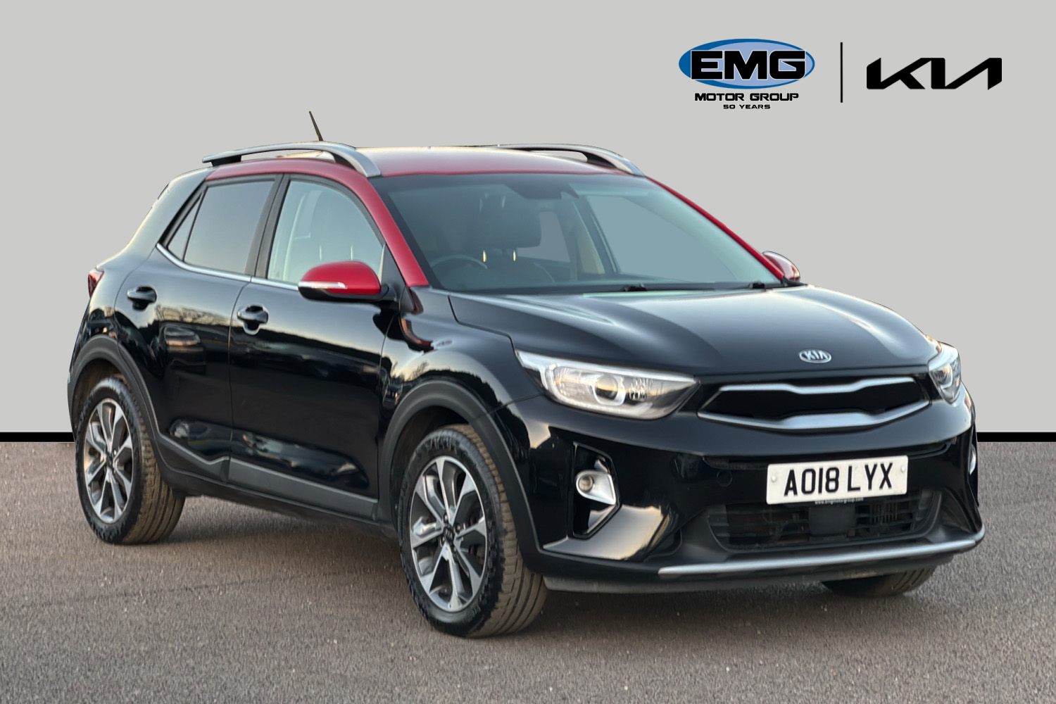 Main listing image - Kia Stonic