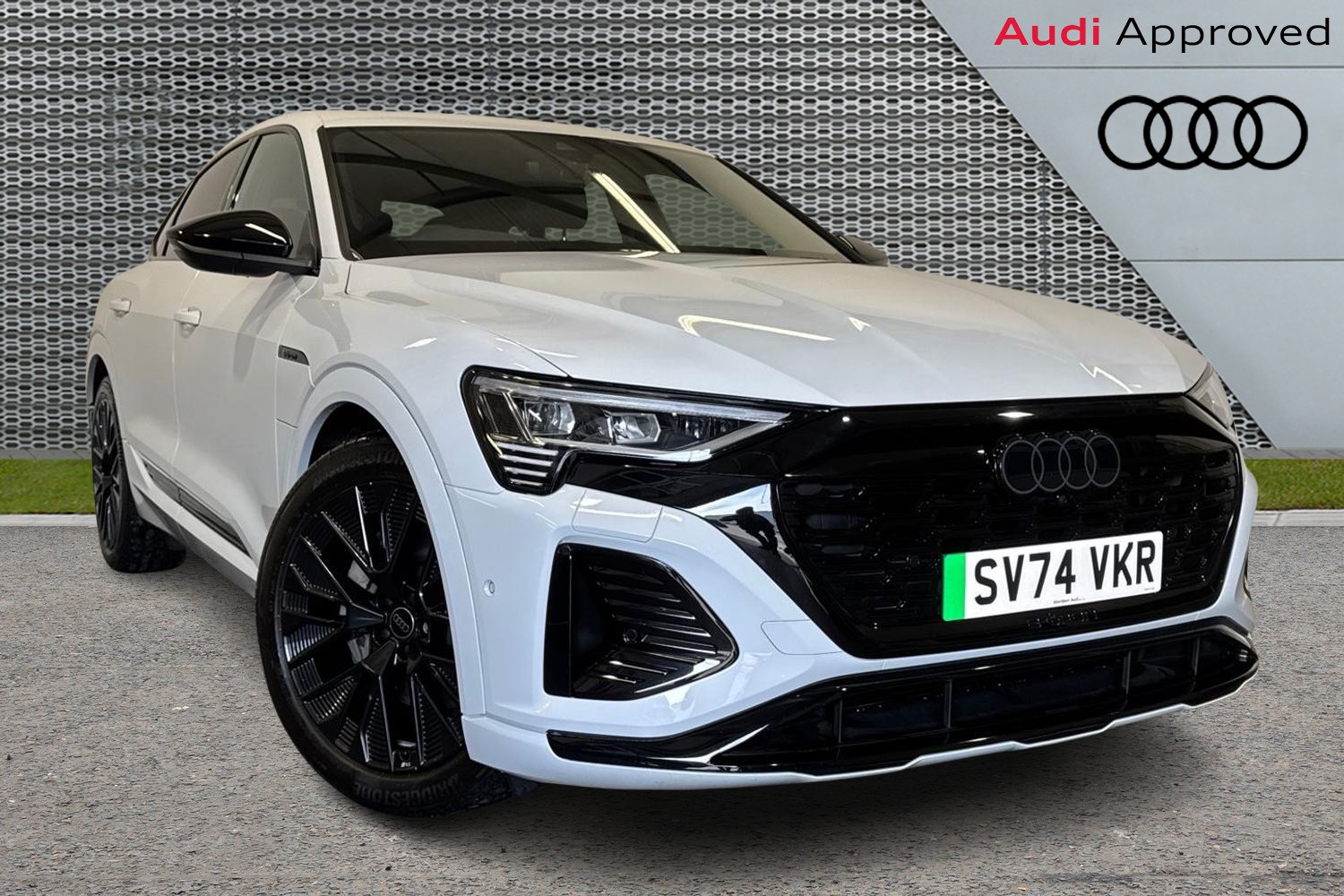 Main listing image - Audi Q8 e-tron