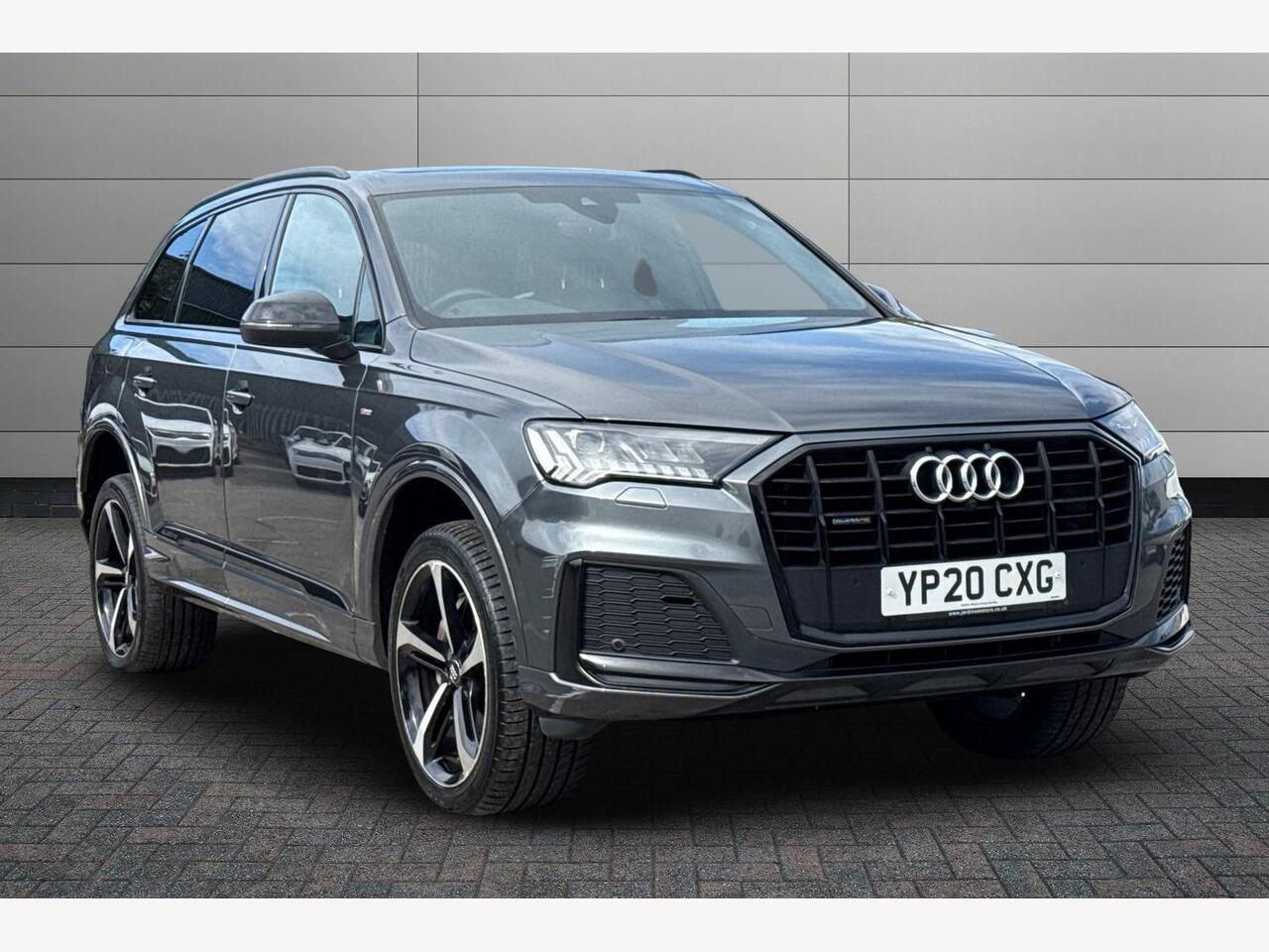 Main listing image - Audi Q7