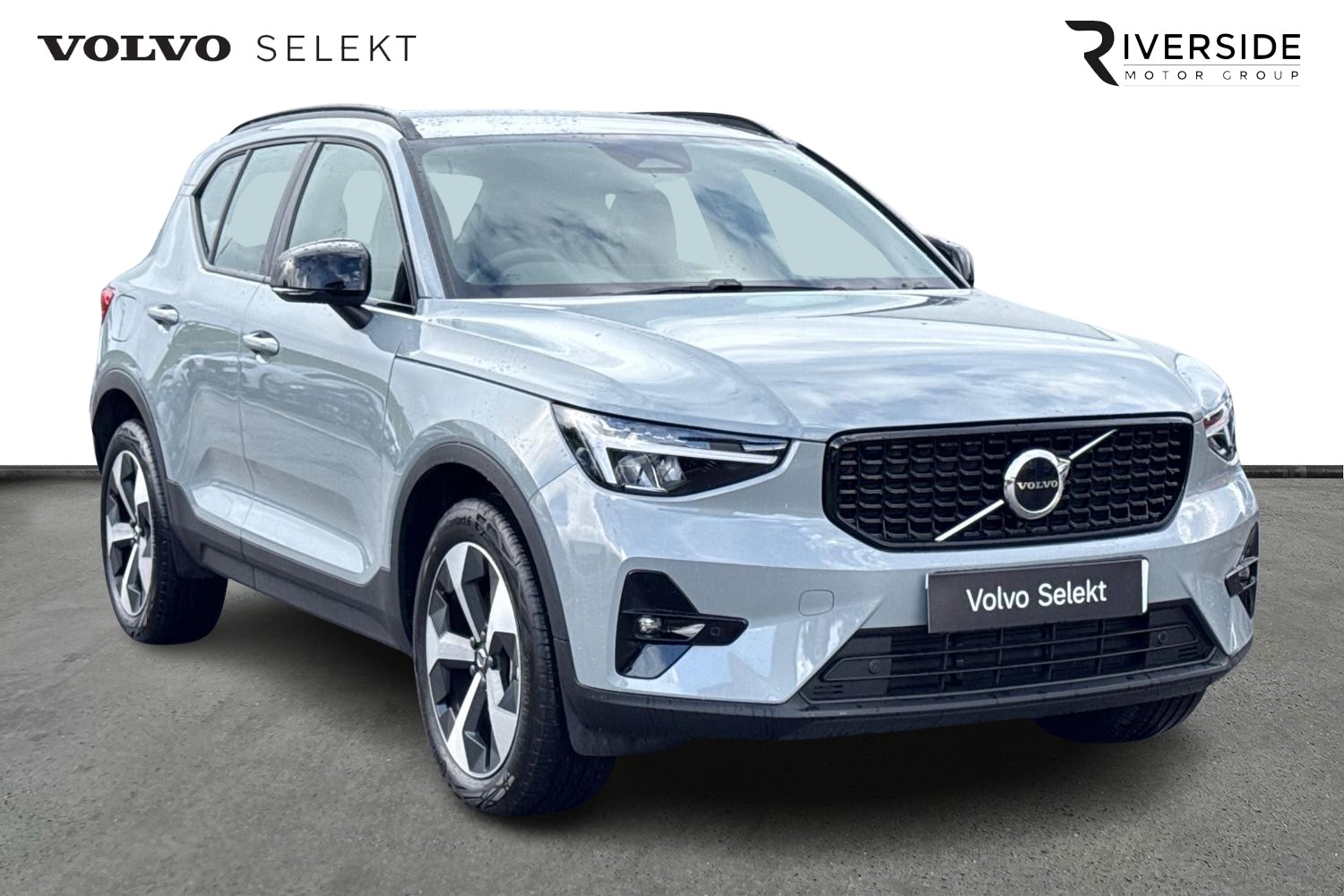 Main listing image - Volvo XC40