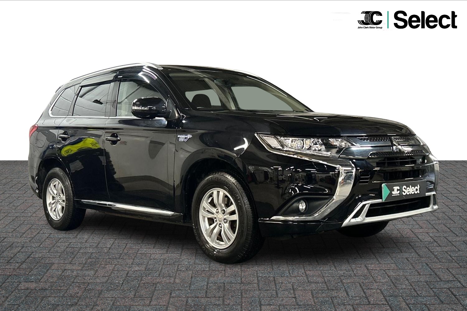 Main listing image - Mitsubishi Outlander