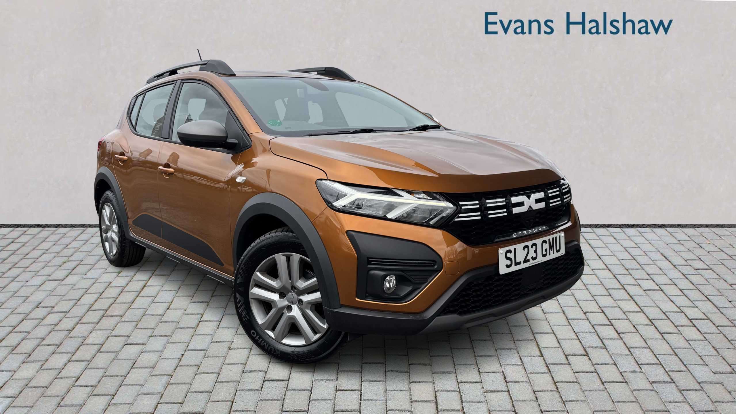 Main listing image - Dacia Sandero Stepway