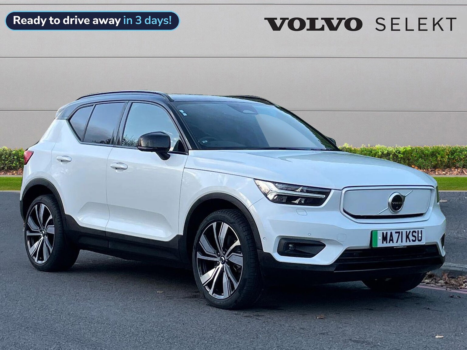 Main listing image - Volvo XC40