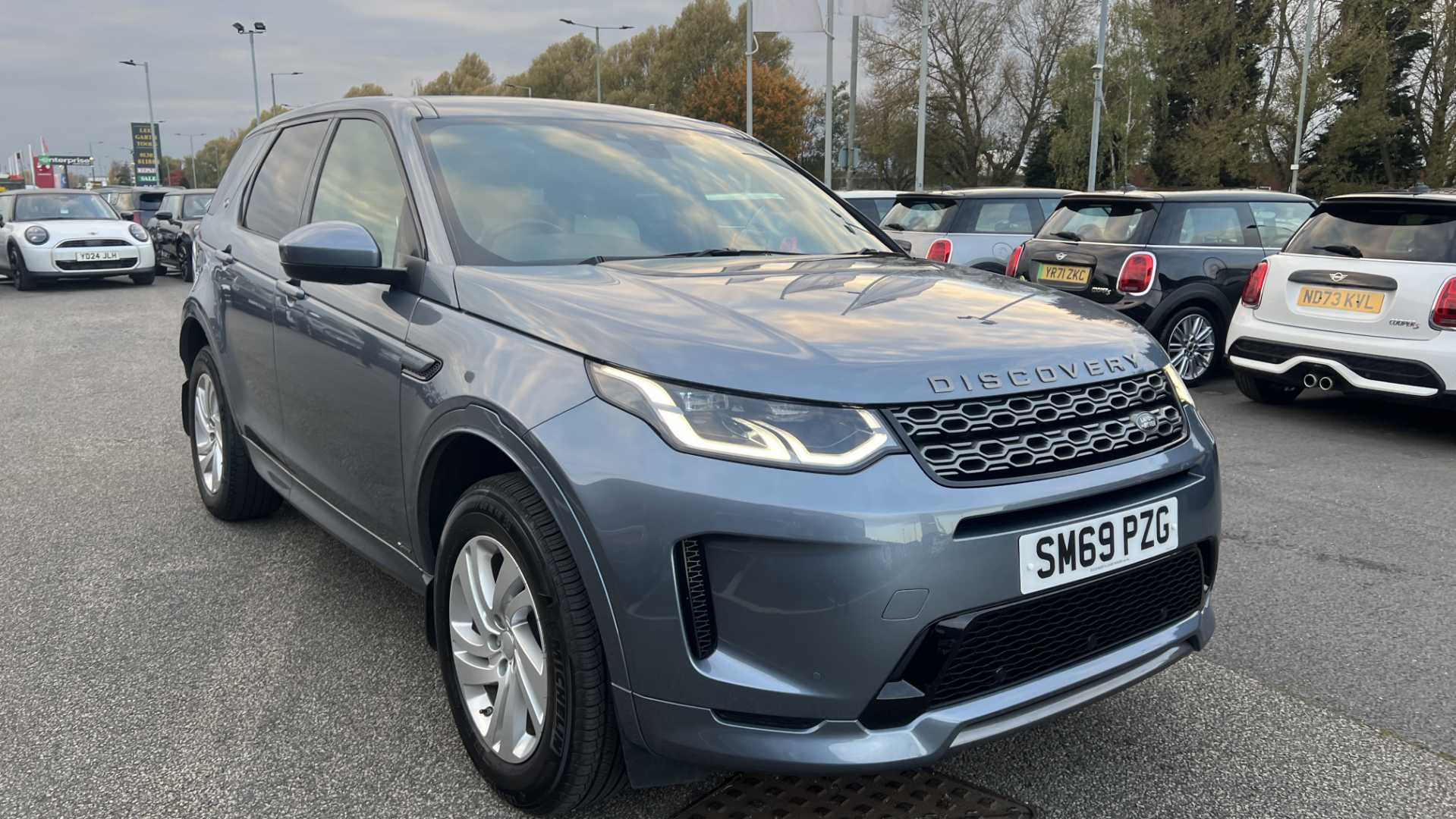 Main listing image - Land Rover Discovery Sport