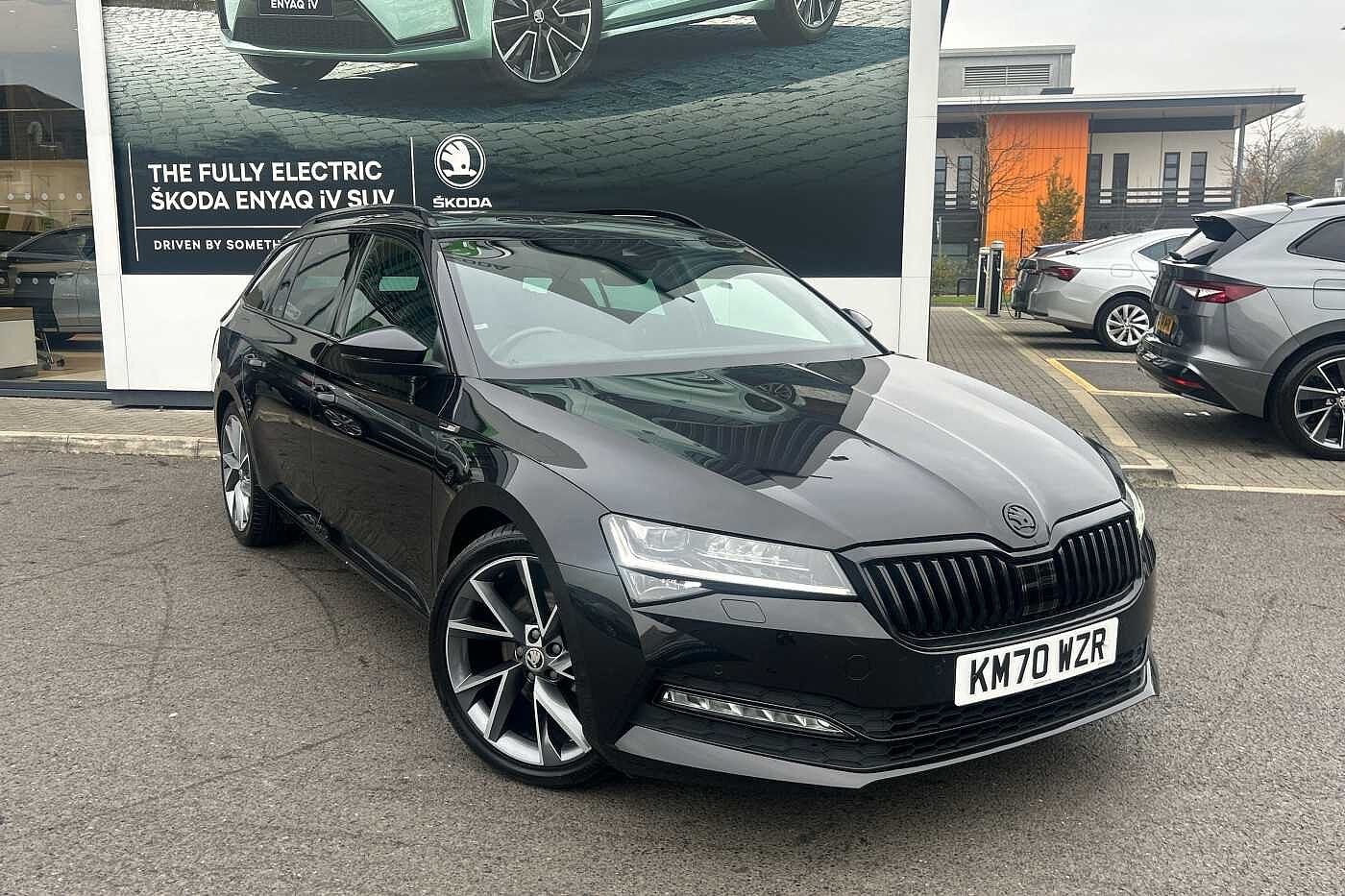 Main listing image - Skoda Superb Estate