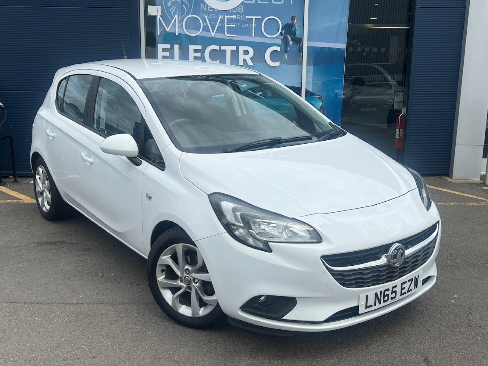 Main listing image - Vauxhall Corsa