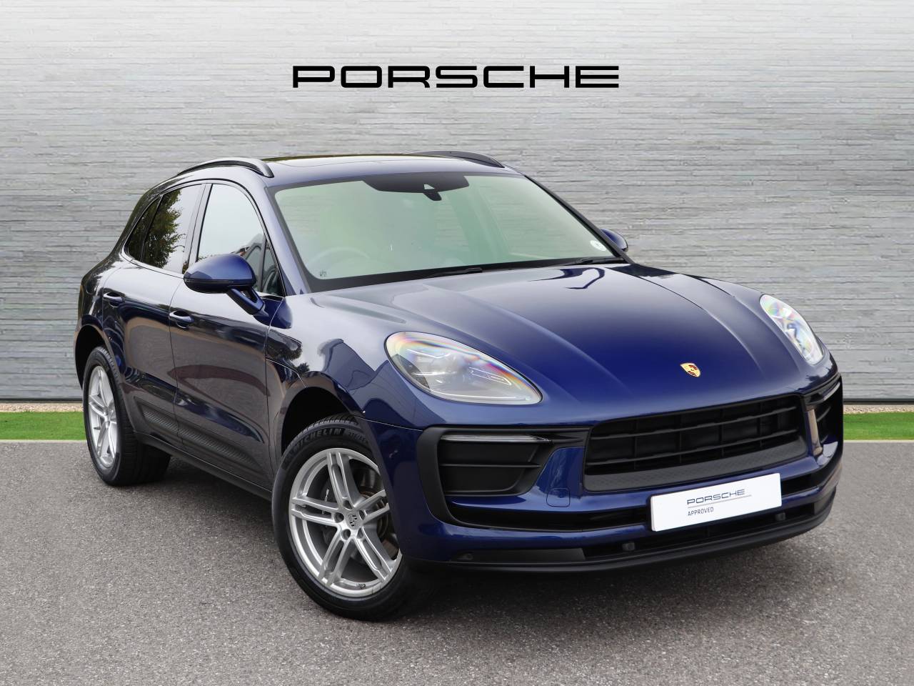 Main listing image - Porsche Macan