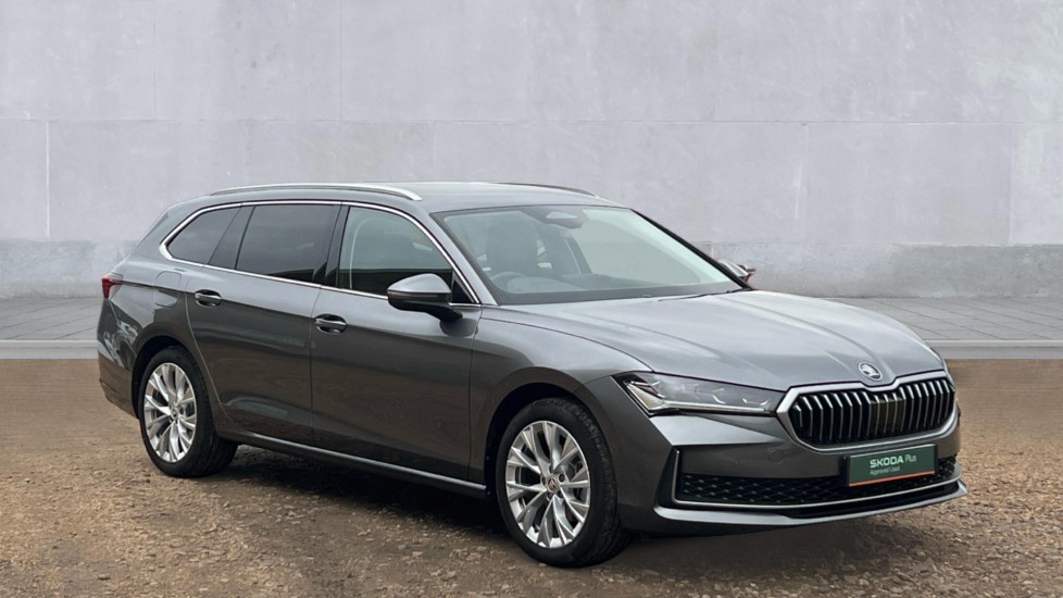 Main listing image - Skoda Superb Estate